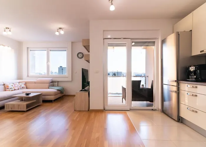 Sunny Apartment
