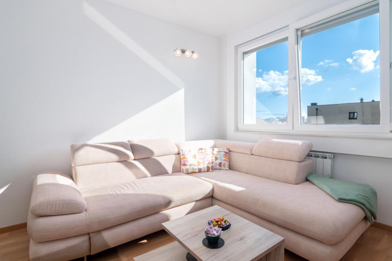 Apartment Sunny Apartment *