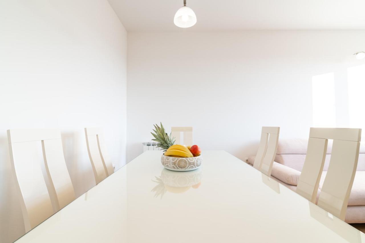 Sunny Apartment *